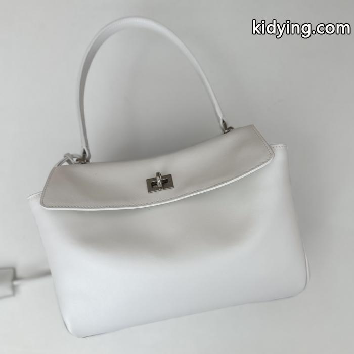 ブランド 激安 サイトバック限定生産品 ファッションな一品 数量限定最新作バレンシアガ._0_4