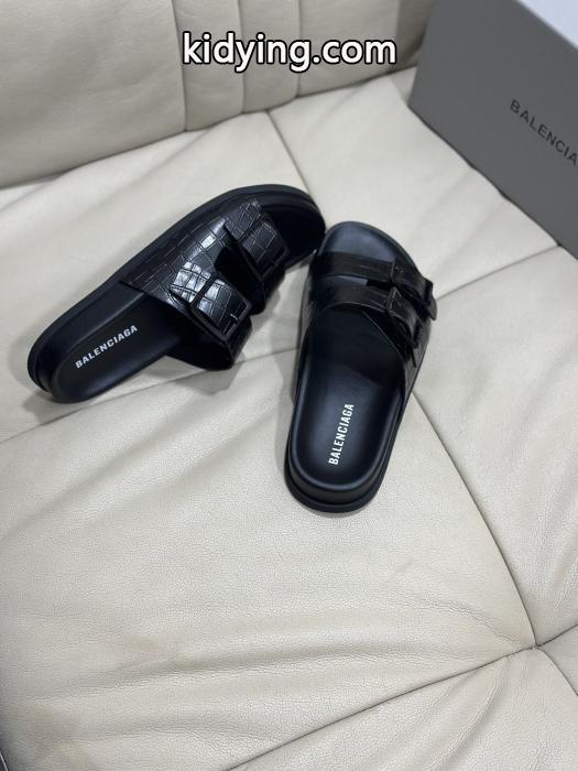 ブランド スニーカー 激安【新アイテム】  １点限りVIP顧客セール 収納力抜群&nbsp;&nbsp;&nbsp;&nbsp;サンダルBalenciaga._0_3