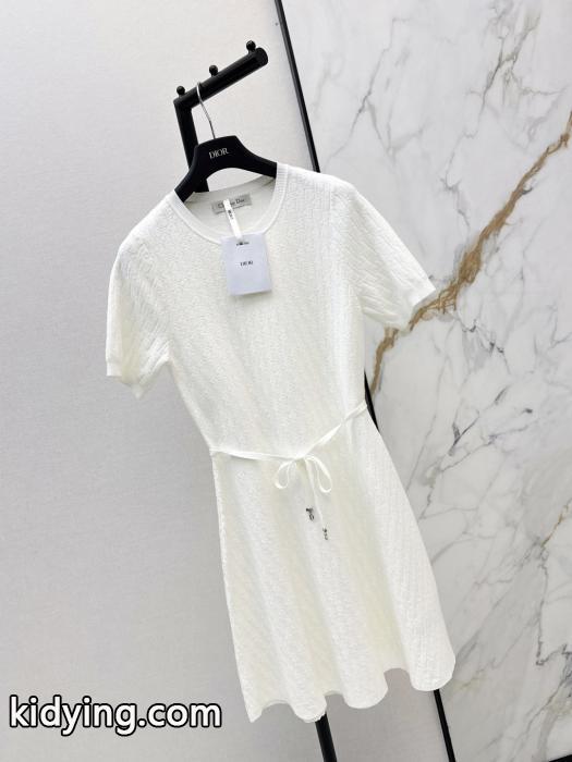DIORワンンピース雑誌掲載のアイテム 新作限定大人でお上品 爆発的人気オシャレ度がアップ偽物 ブランド 販売._0_1
