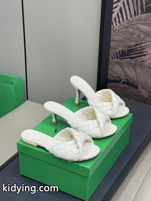 サンダルボッテガヴェネタ当店大人気 ビューティー 2026トレンドファッション新品ブランド フェイク.._0_0