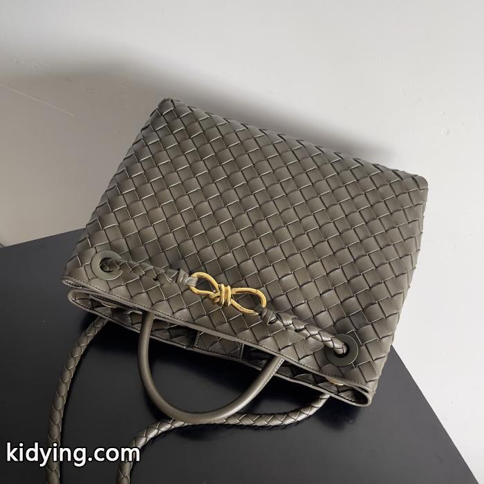 ブランド コピー s 級期待に応えるように登場 カジュアルスタイルを軽快に 2026年春夏コレクションに見るBottega Veneta&nbsp;&nbsp;&nbsp;&nbsp;.._0_5