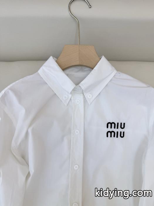 シャツコピー 商品 ブランドMiuMiu大人気コラボ商品 贈り物に2026年度 高級感が溢れる.._0_3