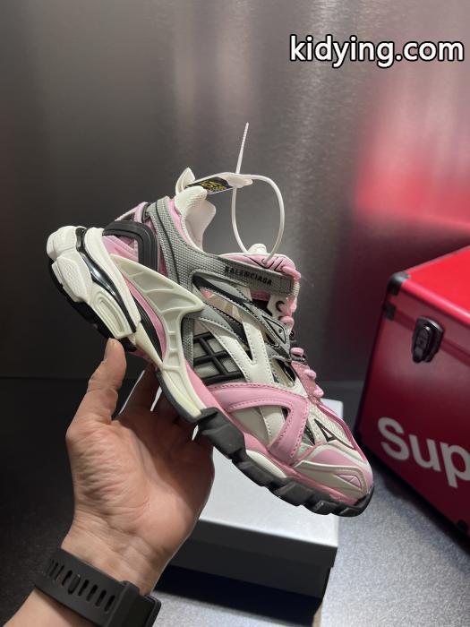 新作 新作多色!! 今年流大人っぽさスニーカーBalenciagaスーパー コピー 通販._0_0