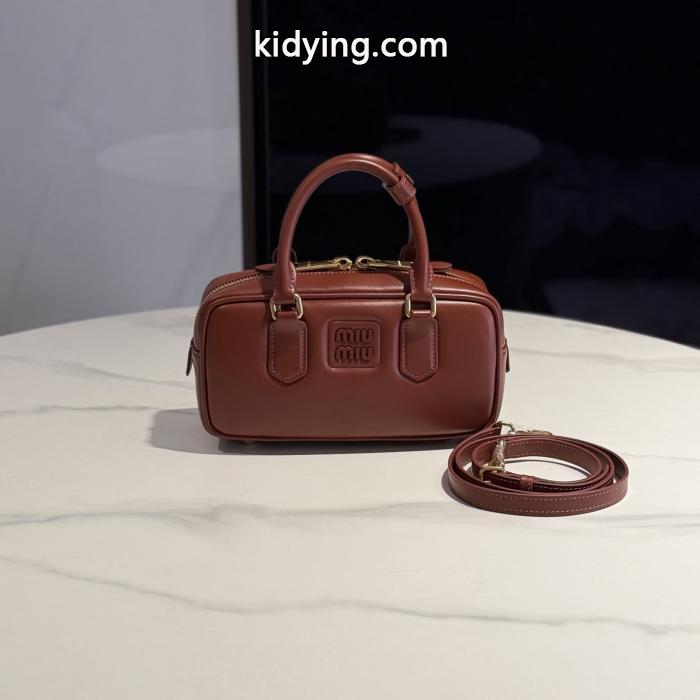 MiuMiu注目ブランド 収納力抜群 素敵な商品ブランド アクセサリー 激安バッグ.._0_0