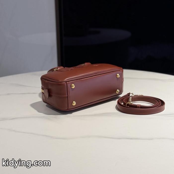 MiuMiu注目ブランド 収納力抜群 素敵な商品ブランド アクセサリー 激安バッグ.._0_3