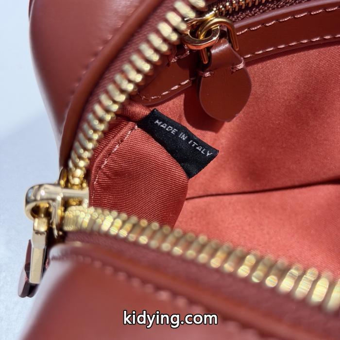 MiuMiu注目ブランド 収納力抜群 素敵な商品ブランド アクセサリー 激安バッグ.._0_5