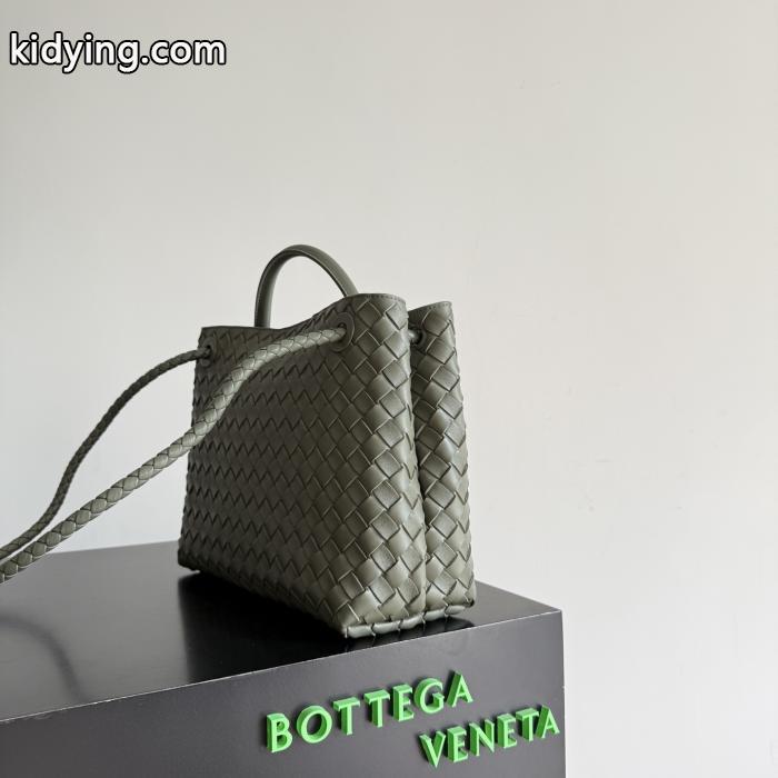 ナチュラル 新作限定大人で素敵 綺麗に決まるフォルム！ブランド アクセサリー 激安バッグBottega Veneta.._0_2
