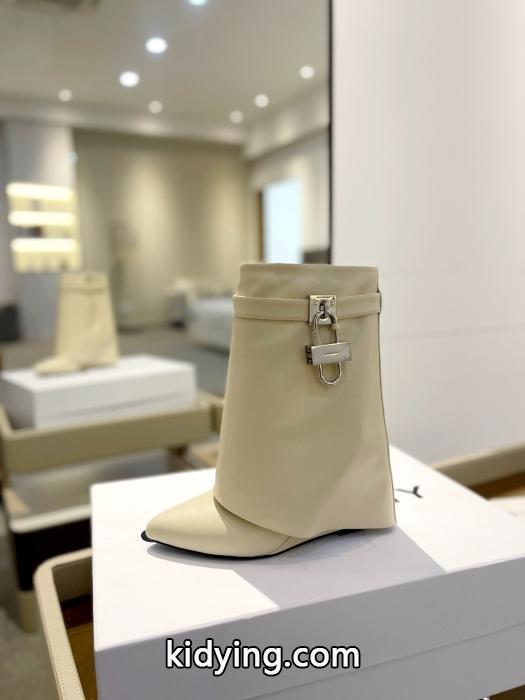 GIVENCHYコピー 商品 ブランド普段使いにぴったりのデザイン 上品見え 数量限定&nbsp;&nbsp;&nbsp;&nbsp;.._0_5