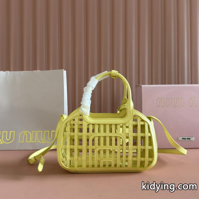コピー ブランド 優良MiuMiu機能性もオシャレさも抜群 今年発売 超激得新品バッグ.._0_1