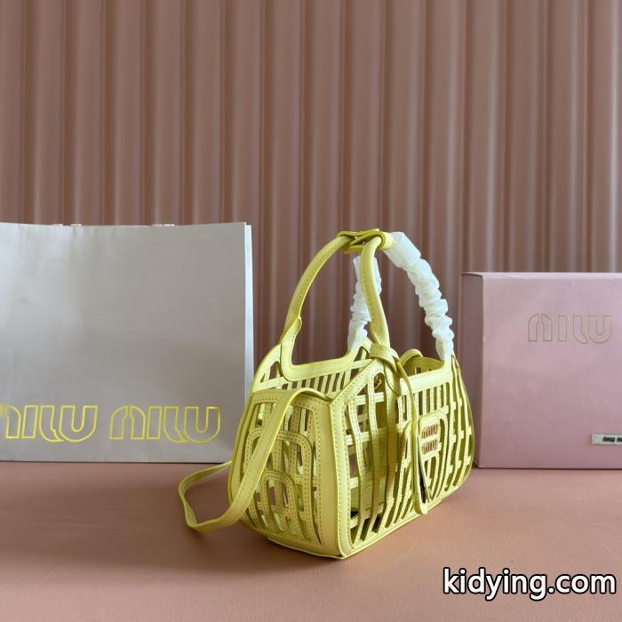 コピー ブランド 優良MiuMiu機能性もオシャレさも抜群 今年発売 超激得新品バッグ.._0_2