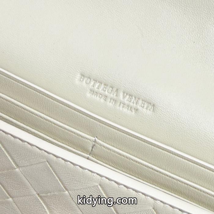 本日限定安い ファッションモード系  大人カジュアルBottega Venetaバッグコピー ブランド 通販 安心.._0_5