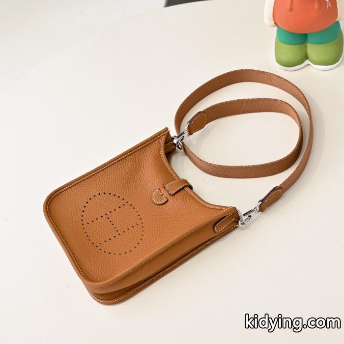 バッグオシャレだけど疲れない ソフトな素材を使用 シックな色合いHERMESコピー ブランド 販売._0_4