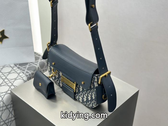 バッグブランド コピー 安心DIOR春らしいきれい色のように ずっと愛用したいアイテム 新色登場._0_2