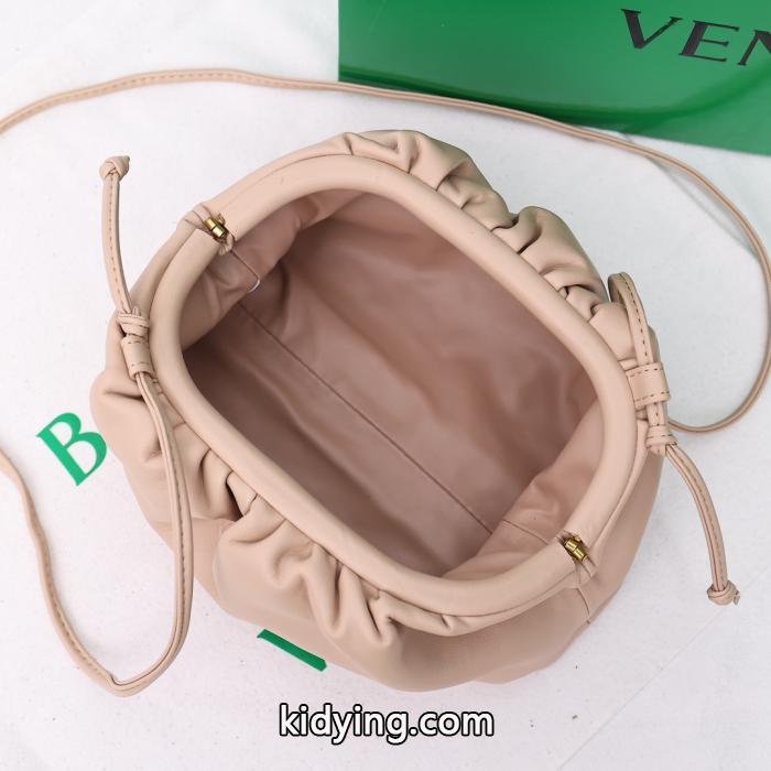 バッグ欧米韓流/雑誌  先行セール 女らしいBottega Venetaコピー 品 ブランド.._0_4