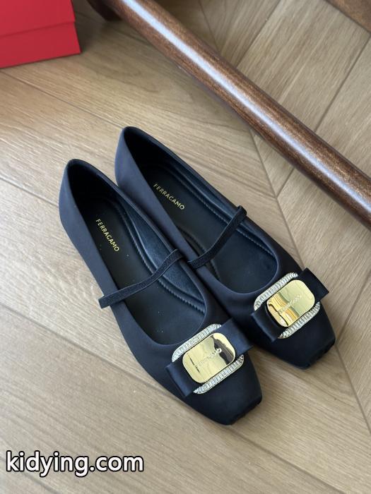 FERRAGAMOブランド コピー s 級大人可愛い主役アイテム：只限用于女人的衣服 おしゃれ感度が高い春夏トレンド 品良くおしゃれ&nbsp;&nbsp;&nbsp;&nbsp;.._0_5