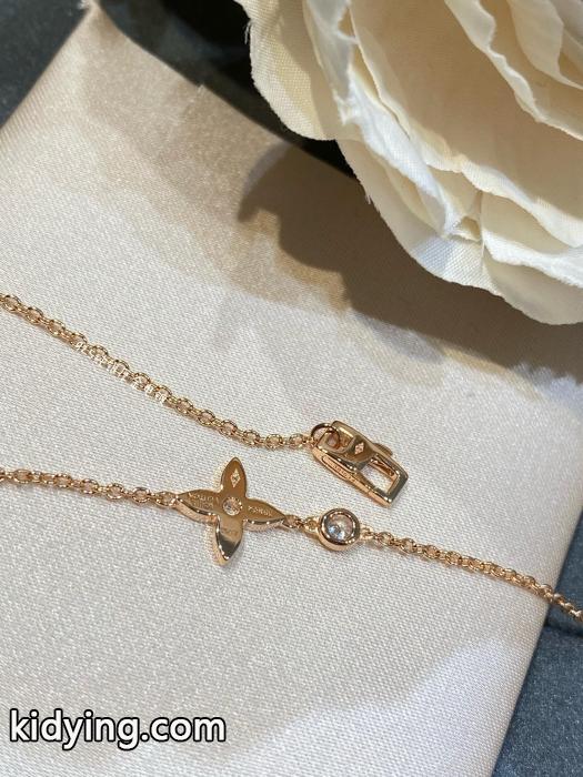新品限定セール プレゼントにも 夏のカジュアルコーデに欠かせないアクセサリーLOUIS VUITTONスーパー コピー 通販._0_2