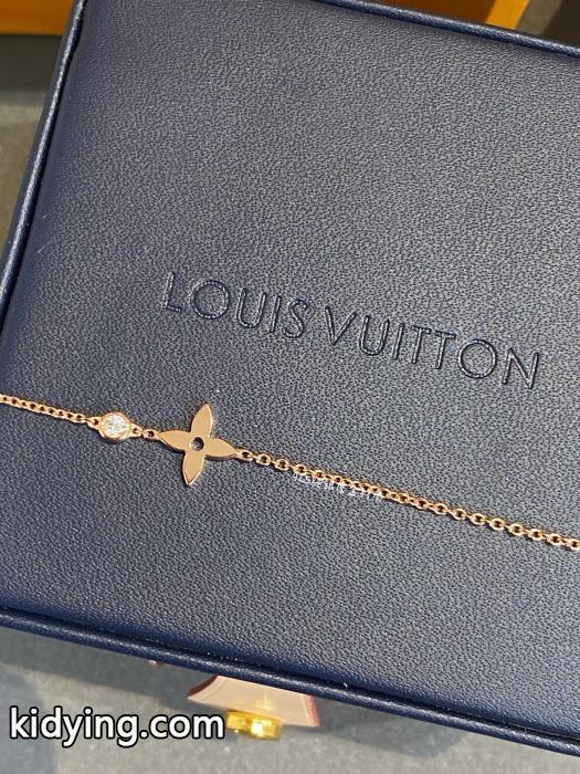 新品限定セール プレゼントにも 夏のカジュアルコーデに欠かせないアクセサリーLOUIS VUITTONスーパー コピー 通販._0_4