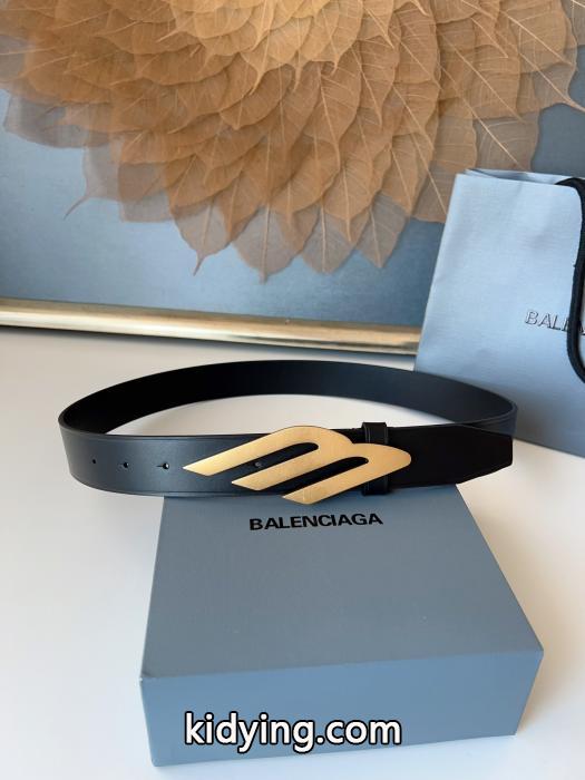 超一流のブランド 一気にトレンド感満載な着こなし 日本限定モデル&nbsp;&nbsp;&nbsp;&nbsp;ベルトBalenciaga偽 ブランド 販売._0_1