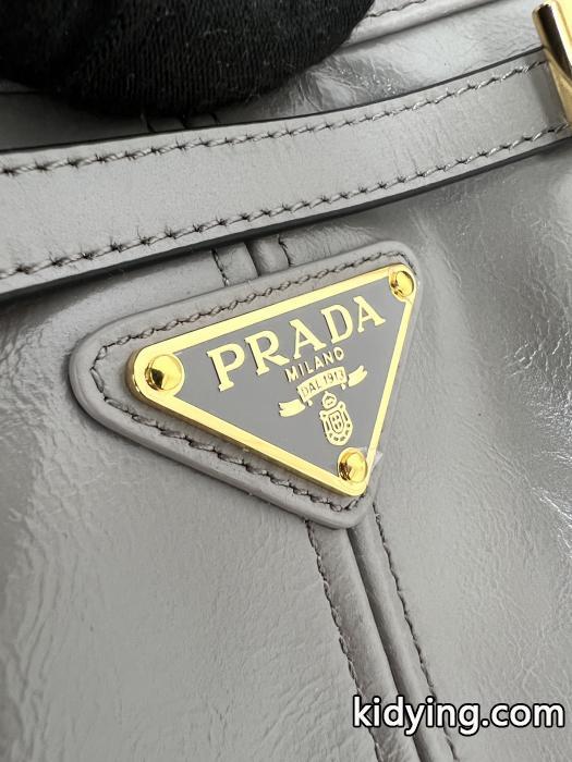 バッグ抜群の人気を集め 話題の新作到着 国内込PRADA偽 ブランド 購入._0_5