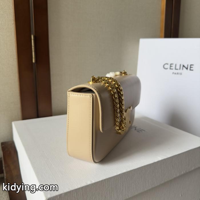 バック26ss ウェアに取り入れるのが今季流 国内発/関税込激安 ブランド 通販CELINE._0_1