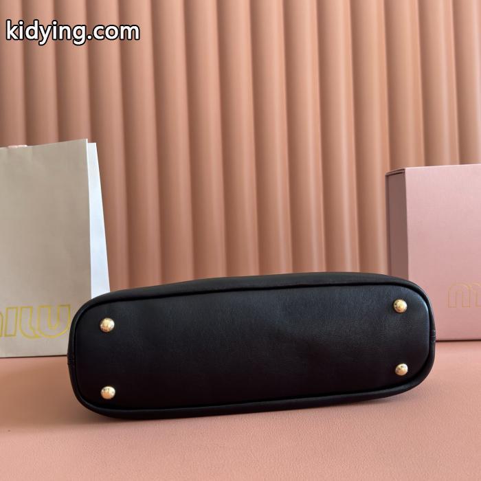 今シーズンのトレンドアイテム 個性派  在庫確保済MIUMIUバッグブランド コピー 通販.._0_3