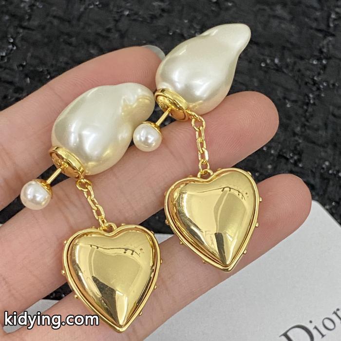 DIORブランド コピー 激安便利でかわいい 大人気ブランド 印象に残るデザインアクセサリー._0_1