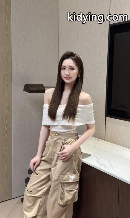破格値大放出 飽きのこないデザイン 存在感のあるCELINEパンツ 2026ブランド コピー._0_3