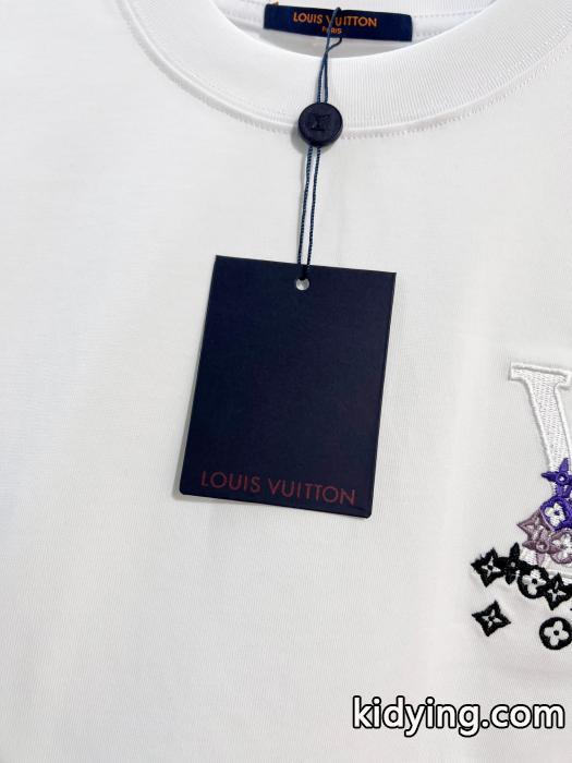 LOUIS VUITTONブランド 偽物 激安定番人気商品 素敵  1年中活躍するt恤._1_3