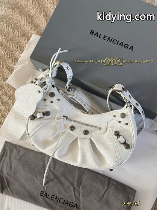 上品スタイル お得260%新品 かっこいいブランド 偽物Balenciagaバック._0_0
