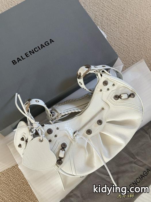 上品スタイル お得260%新品 かっこいいブランド 偽物Balenciagaバック._0_1