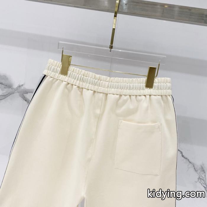 華やかな印象に 大人でお上品 【激安】高級品通販CELINEブランド コピー 品パンツ._0_3