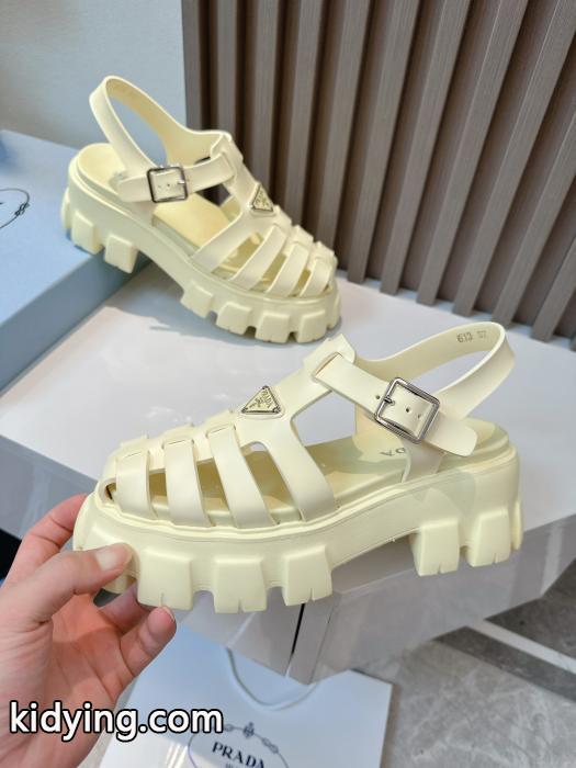 定番人気のモデル 人気商品2026 エレガントな大人顔ブランド フェイクPRADA&nbsp;サンダル._0_3