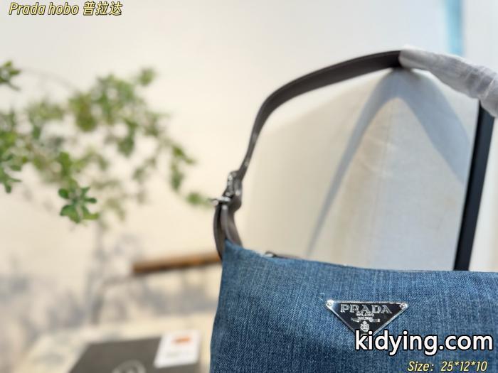 バッグ目玉商品  ロゴが素敵 世界が注目するスーパー コピー ブランド 通販プラダ._0_4