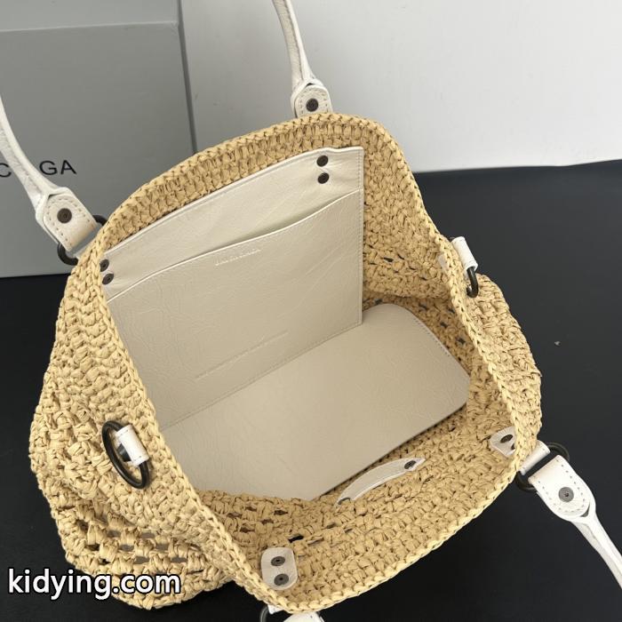 バックコピー 商品 ブランドバレンシアガ大人の魅力 定番人気アイテムセール お洒落なアイテム._0_4