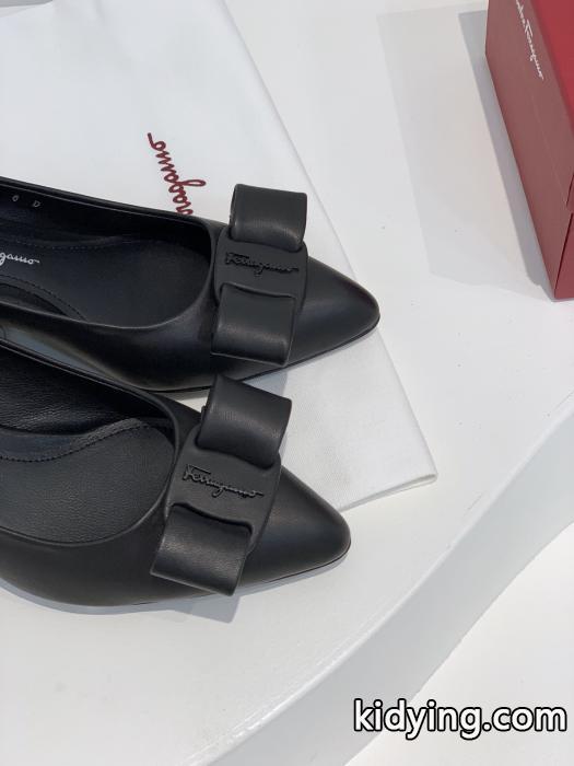 FERRAGAMOサンダルブランド フェイク爆買い低価 着まわし力抜群 立ち上げより入荷!.._0_4