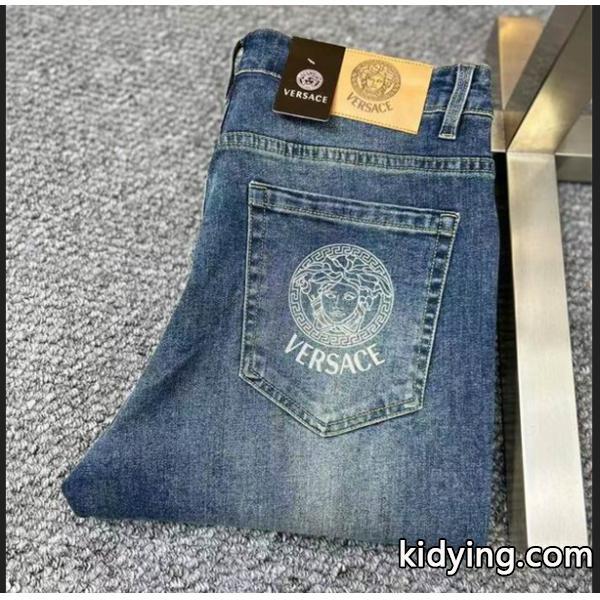 VERSACE 春夏になると流行する ヴェルサーチ ジーンズ_ブランド コピー 激安(日本最大級)-0