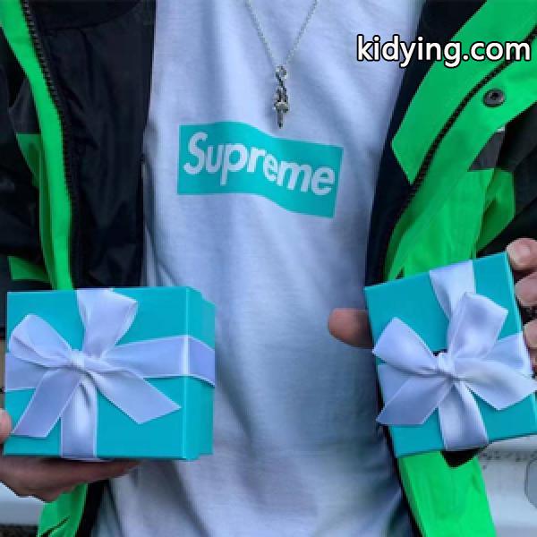 最強コラボが登場! Supreme × Tiffany シュプリーム偽物半袖tシャツ キレイ目な印象に仕上がる ユニセックス-0