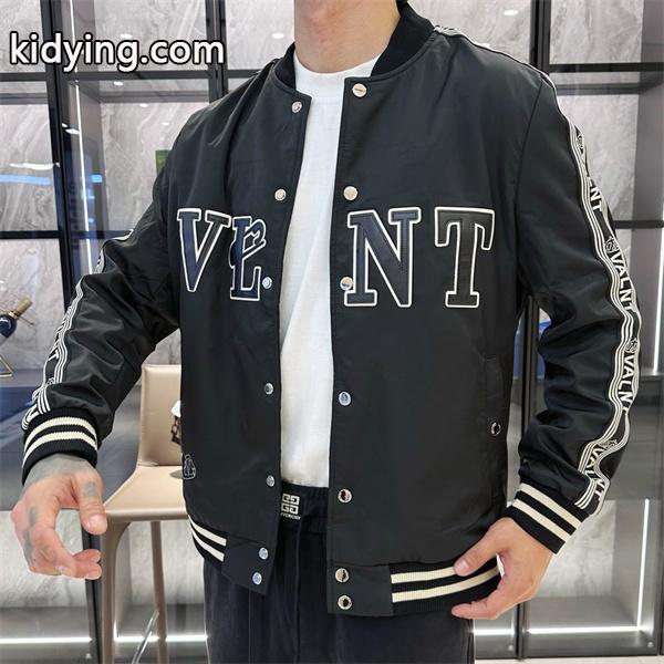 秋冬最新のトレンド 冬で可愛くて楽チンな人気アイテム ヴァレンティノ VALENTINO ブルゾンコピー 激安(日本最大級)-0