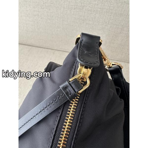 大容量❤Prada Explore プラダショルダーバッグ スーパーコピー26SS トレンド最新アイテム-6