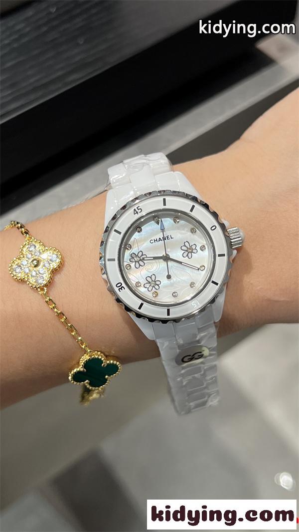 CHANEL•J12シャネル時計コピー33㎜クォーツ式2026人気度高めの新作 女性用腕時計 激安(日本最大級)-5