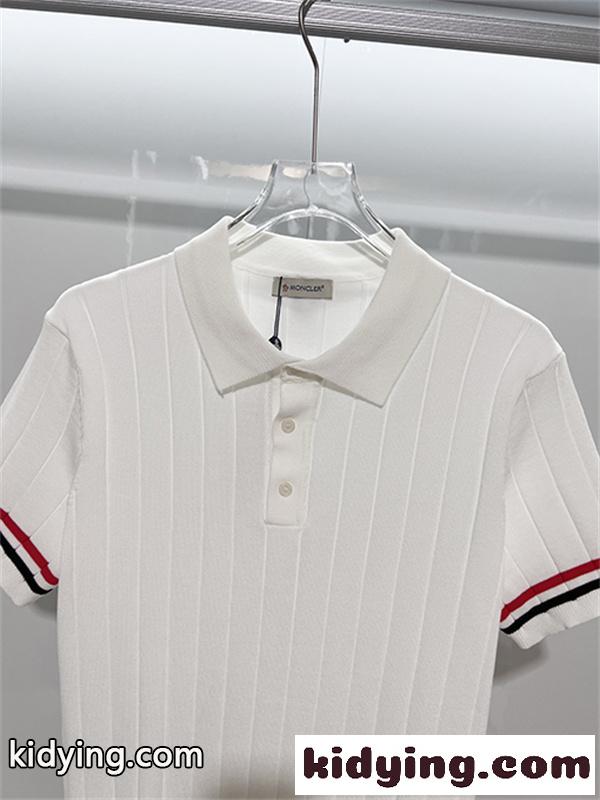 ブラック ニットポロシャツ MONCLER モンクレール コピー 袖ライン配色 リブ編み 半袖 襟付き ボタンデザイン-7