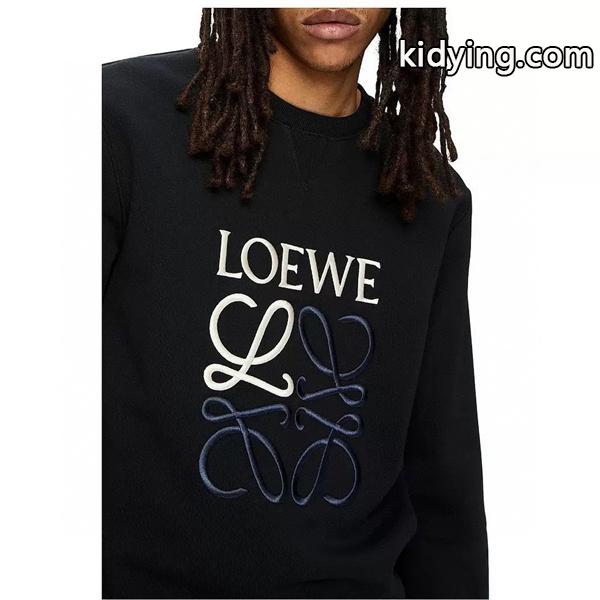 普段使いもオフィスもOK ロエベトレーナコピーLOEWE秋冬におしゃれな着こなし__ブランド コピー 激安(日本最大級)-0