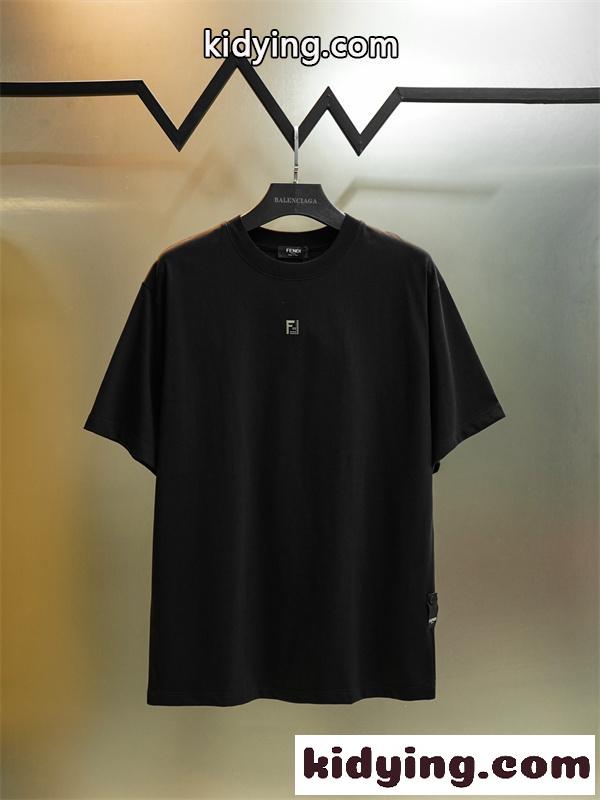 ミニマルデザイン ワンポイントロゴ ラグジュアリーカジュアル ユニセックス FENDI フェンディ コピー 半袖Tシャツ 人気アイテム-1