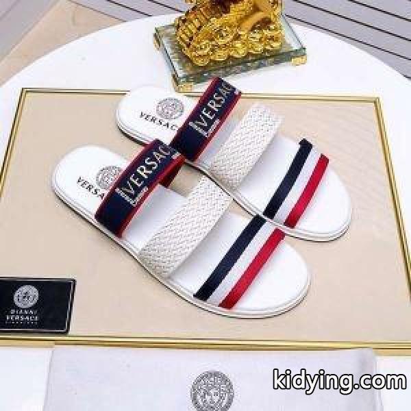 2色可選特に話題なの上品 即完売 サンダル2019春夏の流行ファッション ヴェルサーチVERSACE 春夏は継続系のトレンド_ヴェルサーチ VERSACE_ブランド コピー 激安(日本最大級)-1