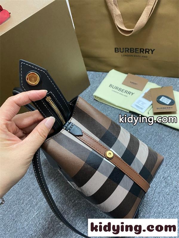 バーバリーハンドバッグコピー 2026春夏人気 BURBERRY おしゃれ上級者に挑戦 激安通販 専門店-4