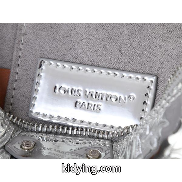 シルバーメタリック Louis Vuitton 刻印ロゴ ルイヴィトン ミニボックスバッグ 偽物 レディース フューチャリスティック-7