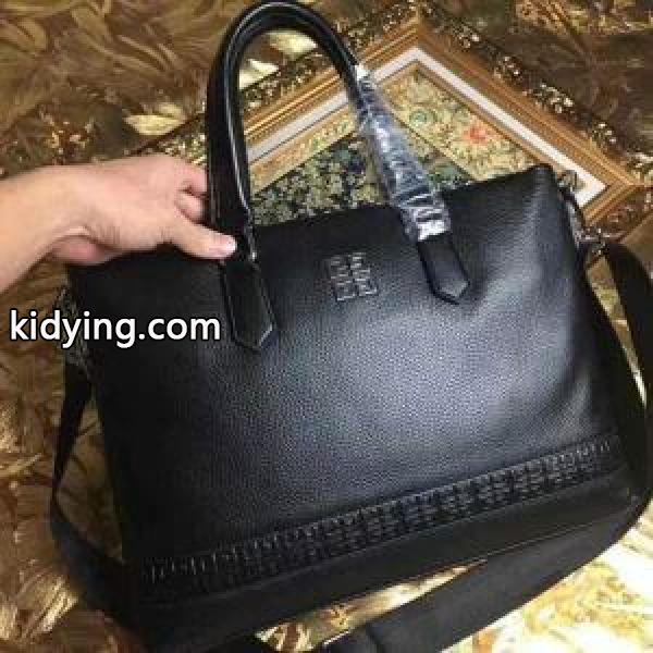 エレガンスに仕上げているジバンシー GIVENCHY雑誌掲載人気アイテムビジネスバッグ_ジバンシー GIVENCHY_ブランド コピー 激安(日本最大級)-0