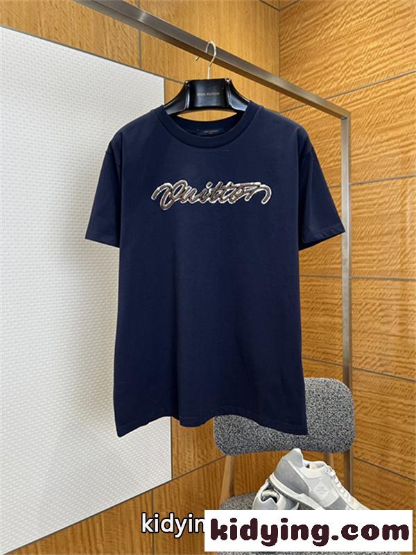 ネイビー 半袖Tシャツ Louis Vuitton 立体Vuittonロゴ ルイヴィトン コピー 光沢刺繍風 クルーネック メンズカジュアルトップス-3