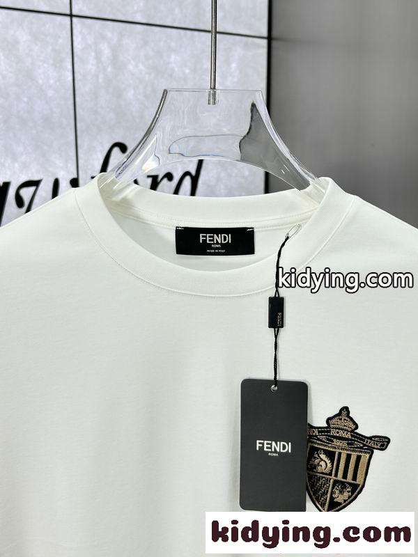 2026秋冬におすすめ着こなし フェンディ FENDI 長袖Tシャツコピー 激安(日本最大級)-4