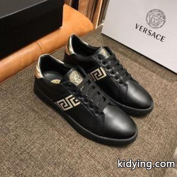 2019トレンド感満載なアイテム VERSACE ヴェルサーチ カジュアルシューズ 2色可選 大人っぽい雰囲気に_ヴェルサーチ VERSACE_ブランド コピー 激安(日本最大級)-1